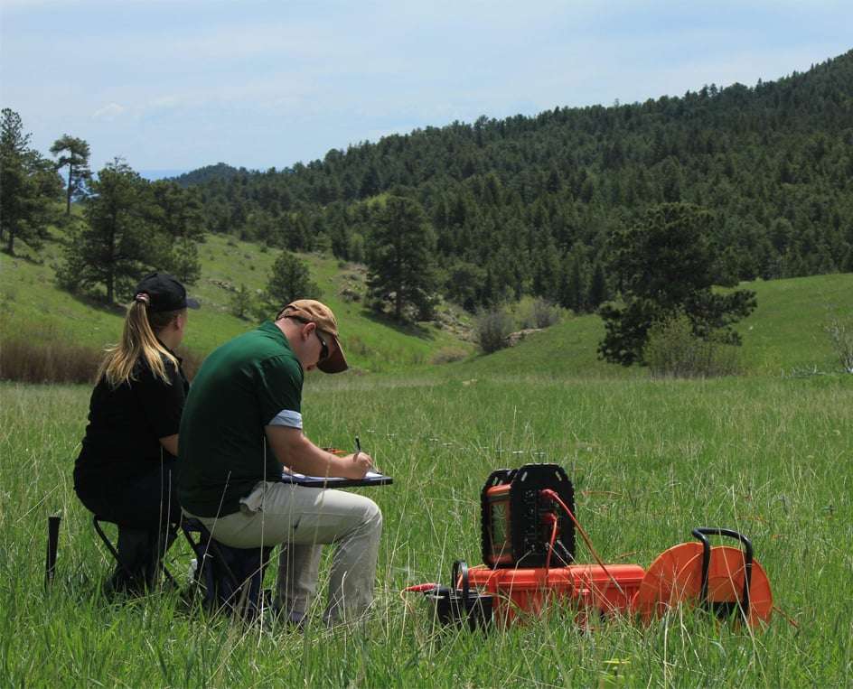 ABEM-Terrameter-LS-2-heroimage-3-morgans-terrameter-green-fields-and-forest-944x763-1